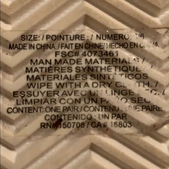 Never worn slip on shoes-size 6 - Picture 2 of 2